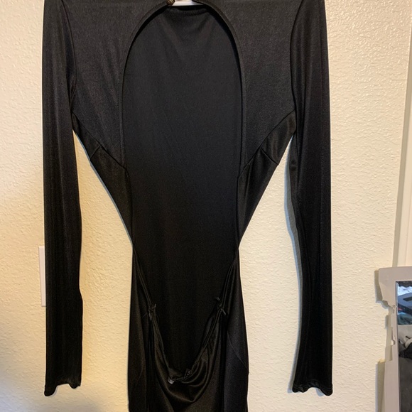 Black dress - Picture 2 of 2